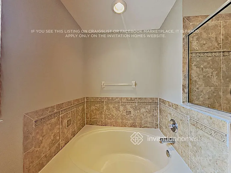 3922 Rollingsford Cir — Photo 16