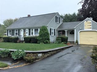 15 Dartmouth St, Fairhaven, MA 02719