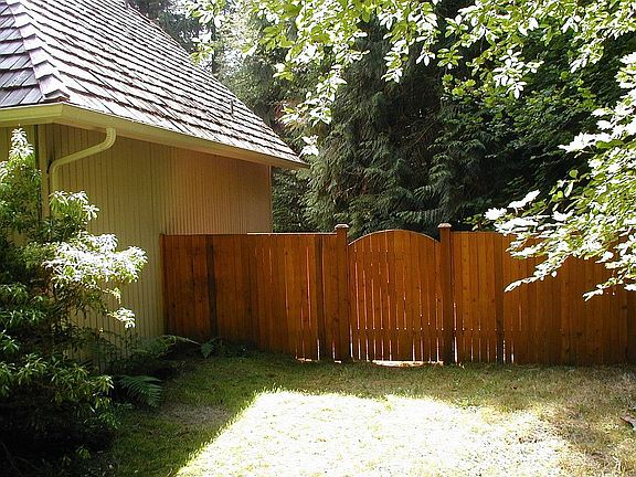 4th image of 4605 232nd Ave NE