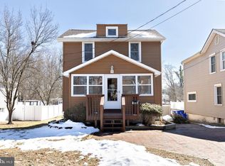 106 Pine St, Moorestown, NJ 08057