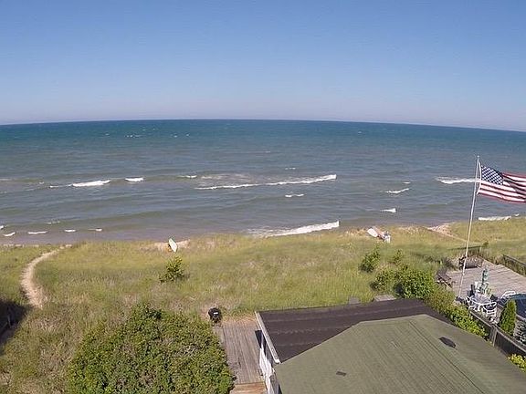 3rd image of 10577 Lakeshore Dr