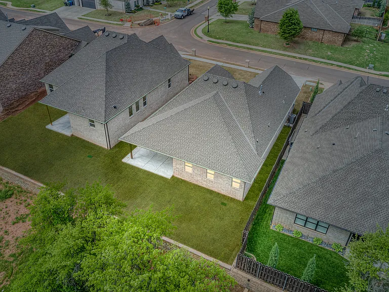 2600 Woods Edge Dr — Photo 45