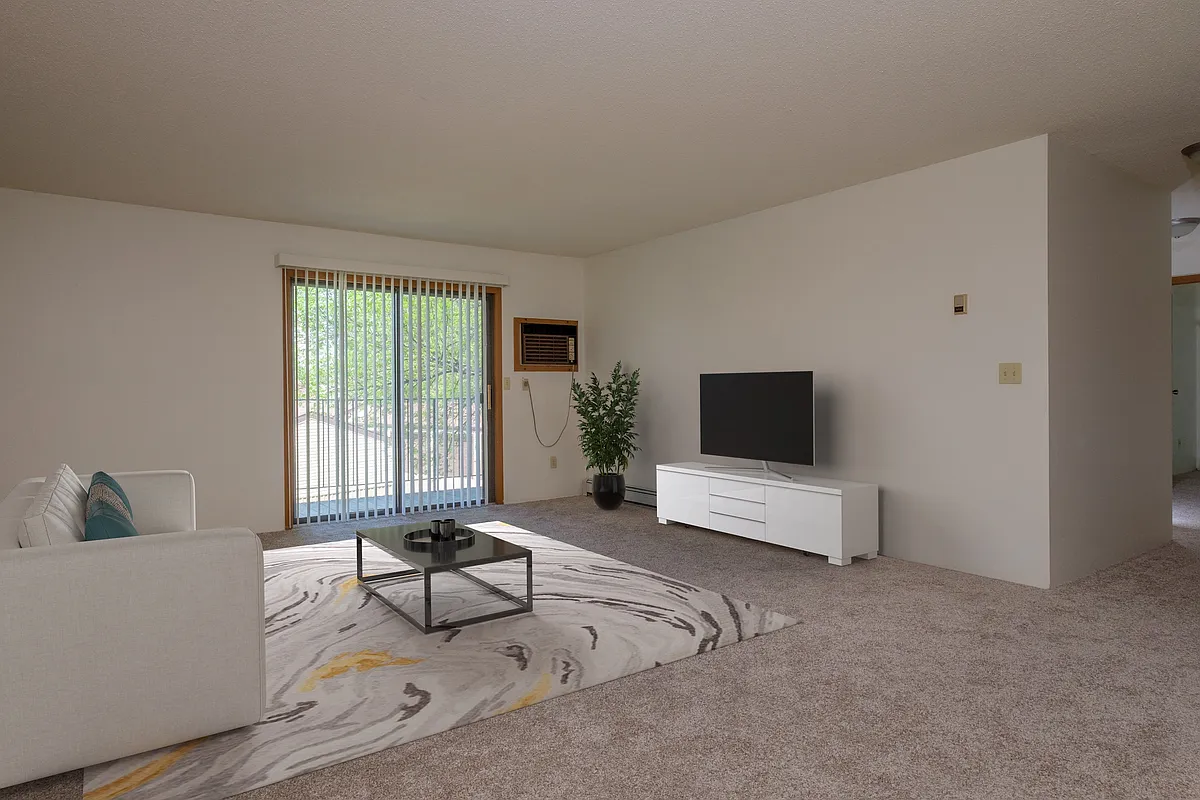 Fargo, ND South Pointe Apartments | Living - South Pointe