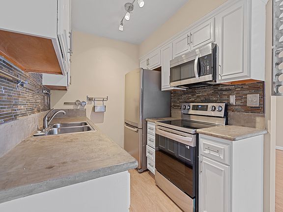 5th image of 335 Cedar Ave Unit 412