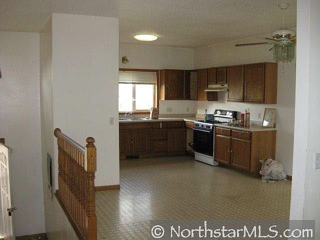 2nd image of 2533 Edinbrook Terrace