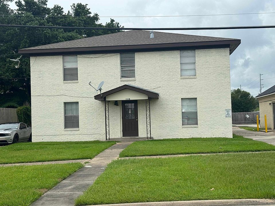 1st image of 2906 2nd Ave