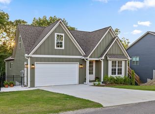 620 Nature Trl, Soddy Daisy, TN 37379