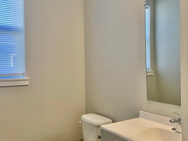 2943 NE 146th Way — Photo 6