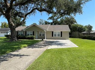 26 Hennessey Ct, New Orleans, LA 70123