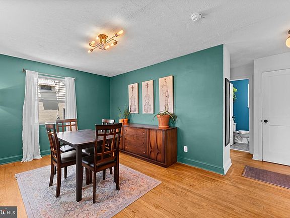 4th image of 355 W 9th St