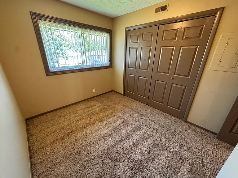 1825 Knox St #10 — Photo 15