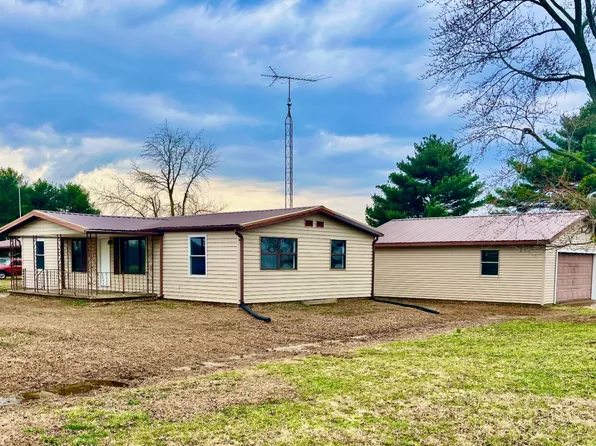 1297 County Road 1125 E, Carmi, IL 62821