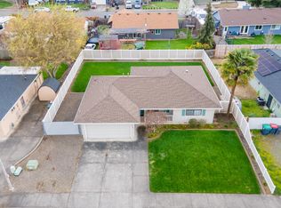 3252 Blackthorn Way, Medford, OR 97504