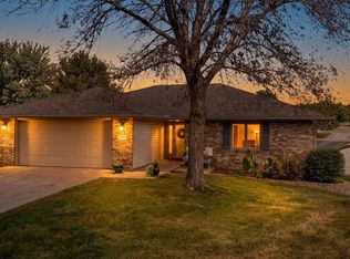 2360 Atwood Cir, Lincoln, NE 68521