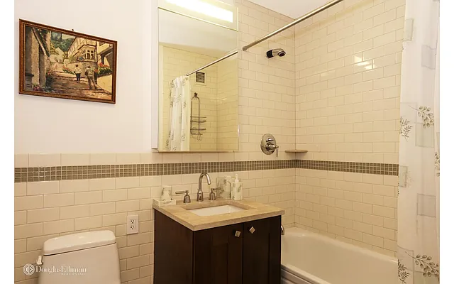 Rented by Douglas Elliman | media 16