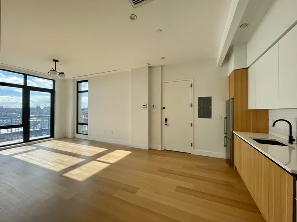 420 Gates Avenue image 1 of 22