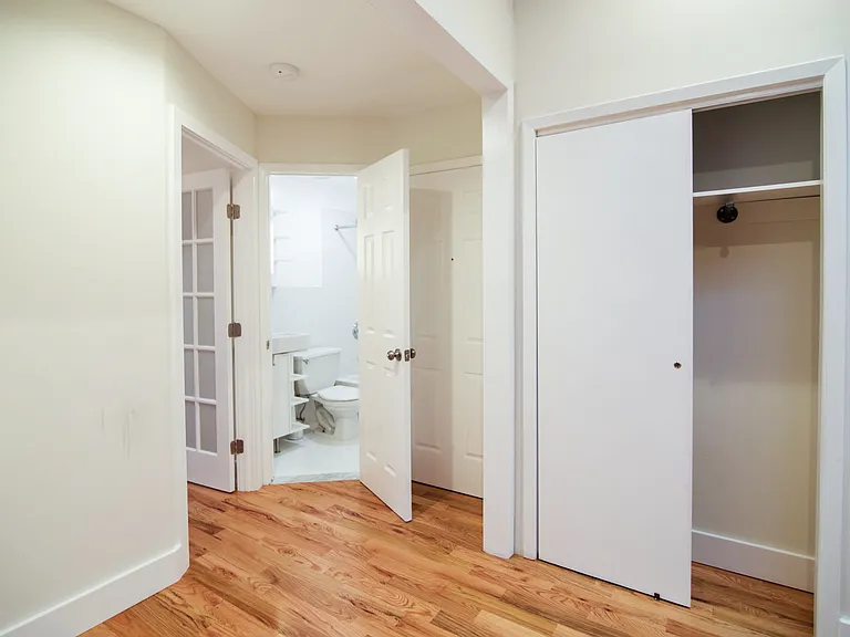 583 Meeker Ave #3L — Photo 8