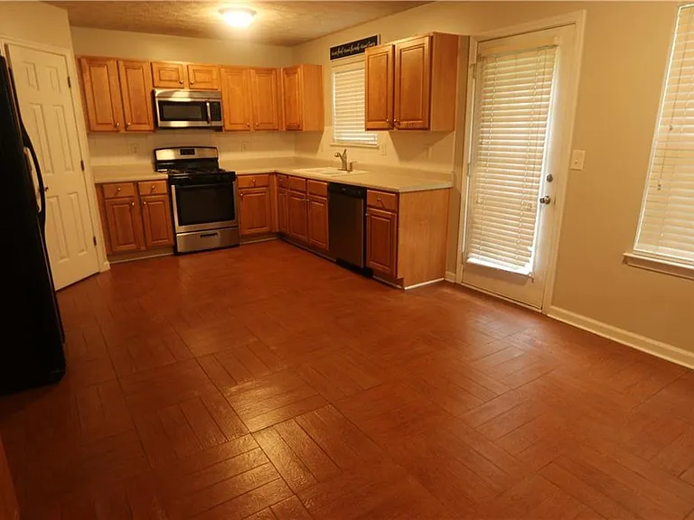 156 Shadowhill Ln — Photo 7