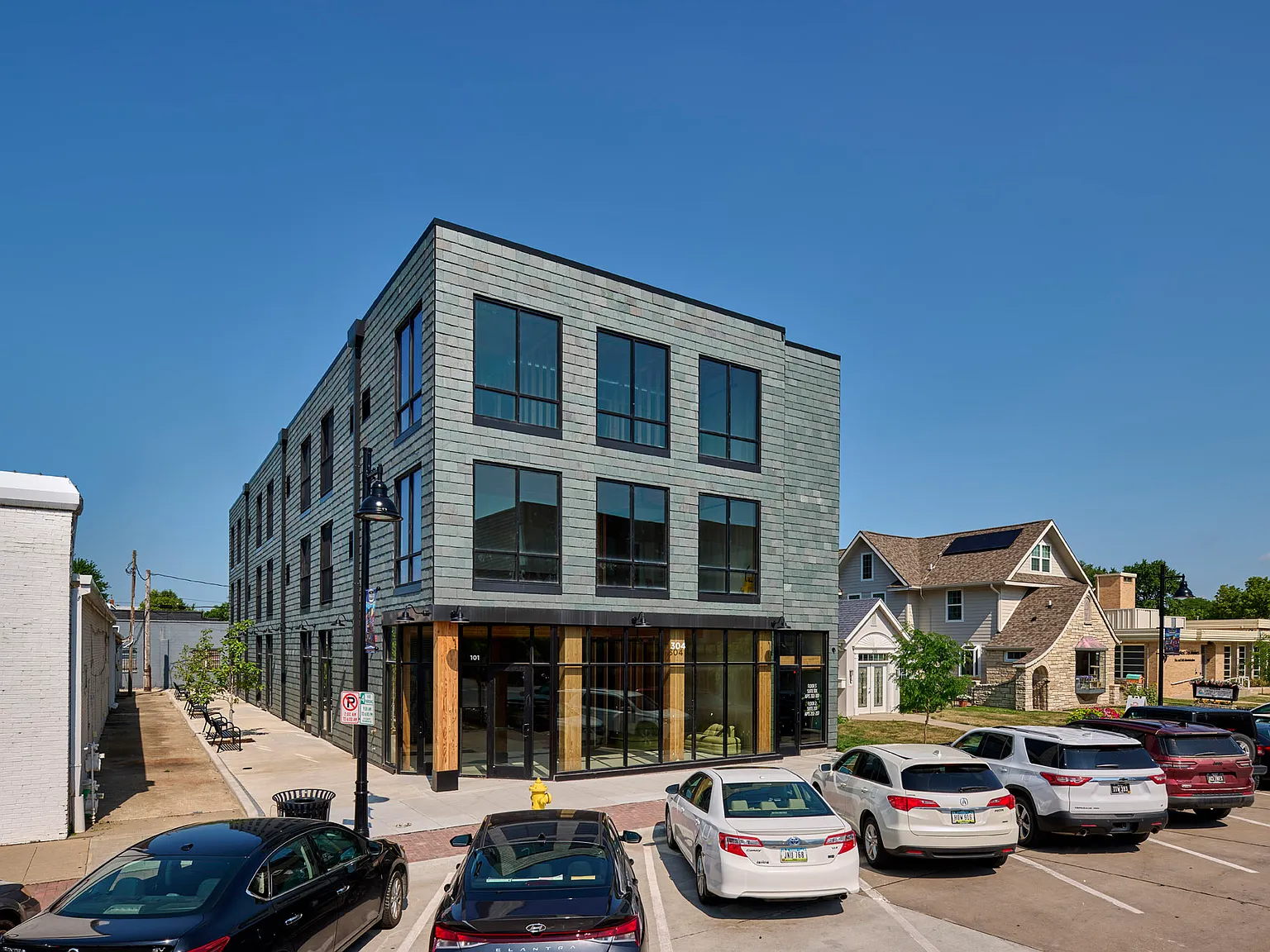 Junction Lofts/304 5th St — Photo 2