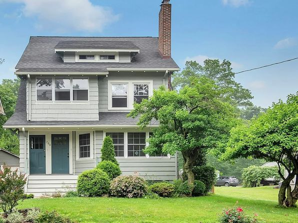 708 Valley Rd FLOOR 2