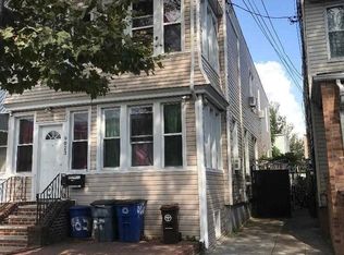 9023 75th St, Woodhaven, NY 11421