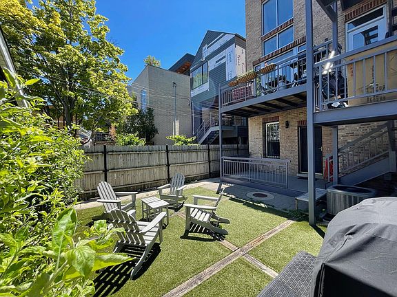 2nd image of 949 N Wolcott Ave APT 2F