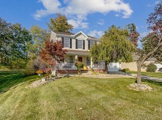 4430 Legacy Greens Dr, Batavia, OH 45103