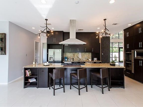 5th image of 8009 Long Canyon Dr