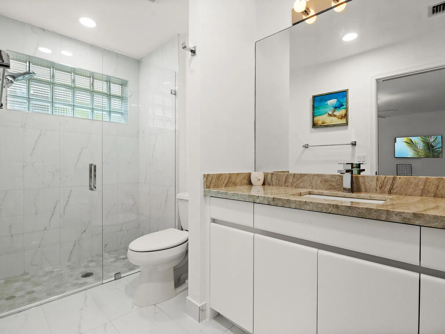 2 bed, 2.5 bath, 2269 sqft, $6,900 — Photo 2