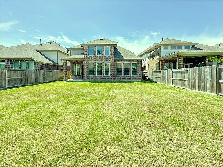 6710 Gallinas Way — Photo 29