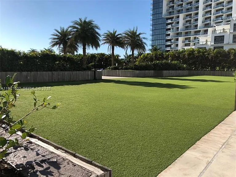 2301 Collins Avenue Cu #737 — Photo 16