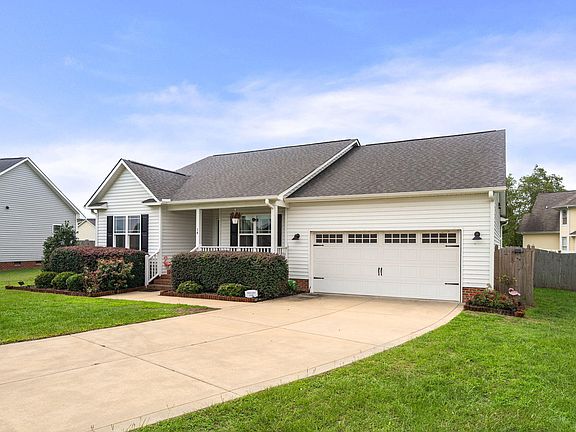 3rd image of 14 Wheat Dr