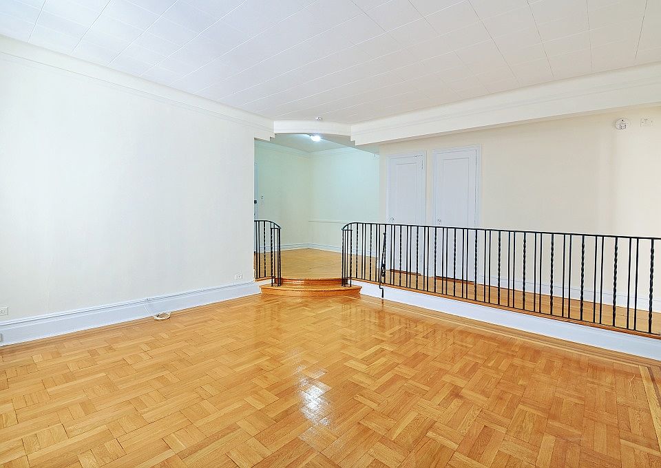1st image of 13333 Sanford Ave APT 4C