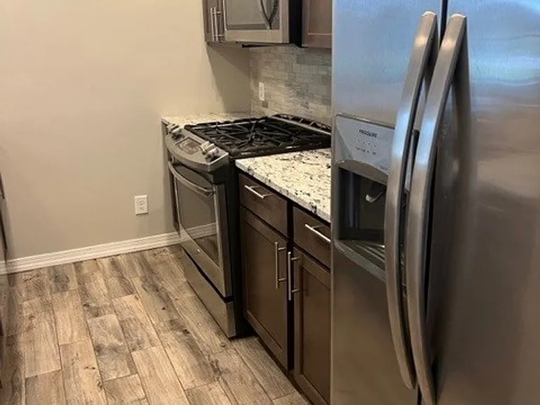 2074 Bent Trail Ct — Photo 11