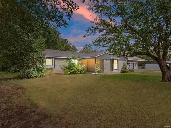 901 S Old Temple Rd, Lorena, TX 76655