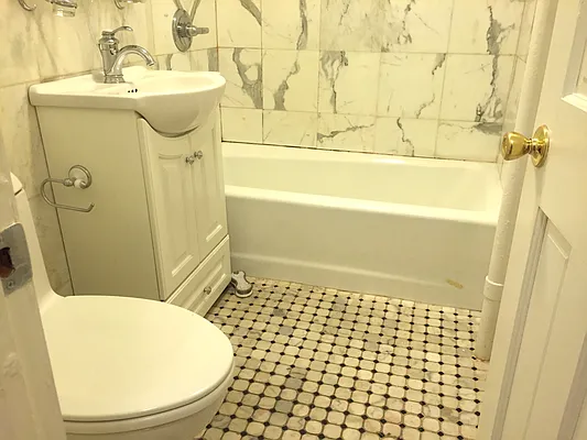 Rented by Keller Williams NYC | media 27