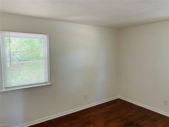 4th image of 6308 Bucknell Cir
