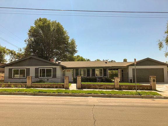 2nd image of 11466 Kagel Canyon St