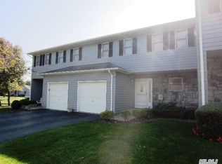 172 Alicia Dr, North Babylon, NY 11703