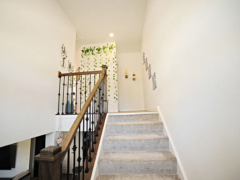 530 Cimmaron Cir — Photo 3