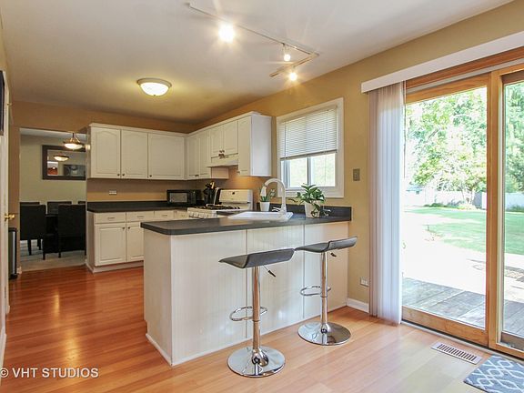 3rd image of 17574 W Cottonwood Ct