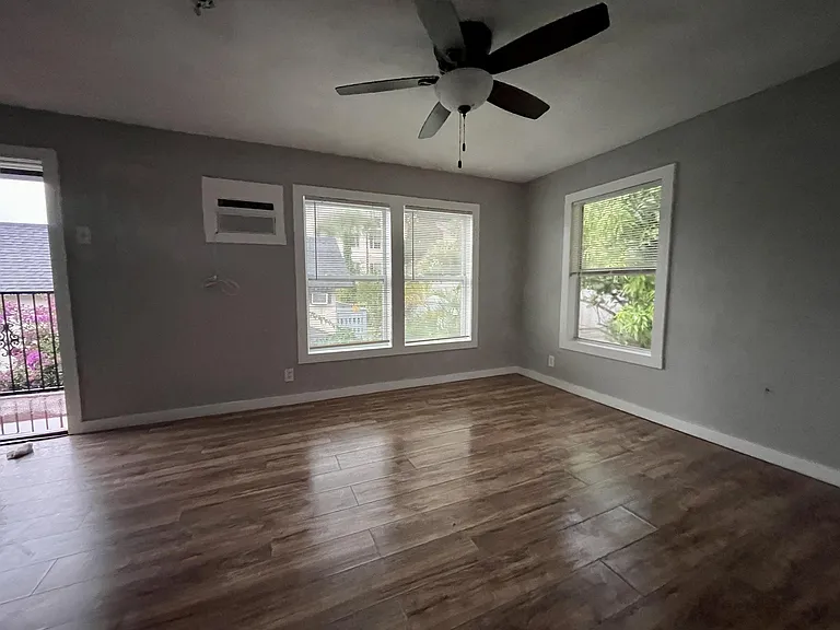 107 Washington St #5 — Photo 25