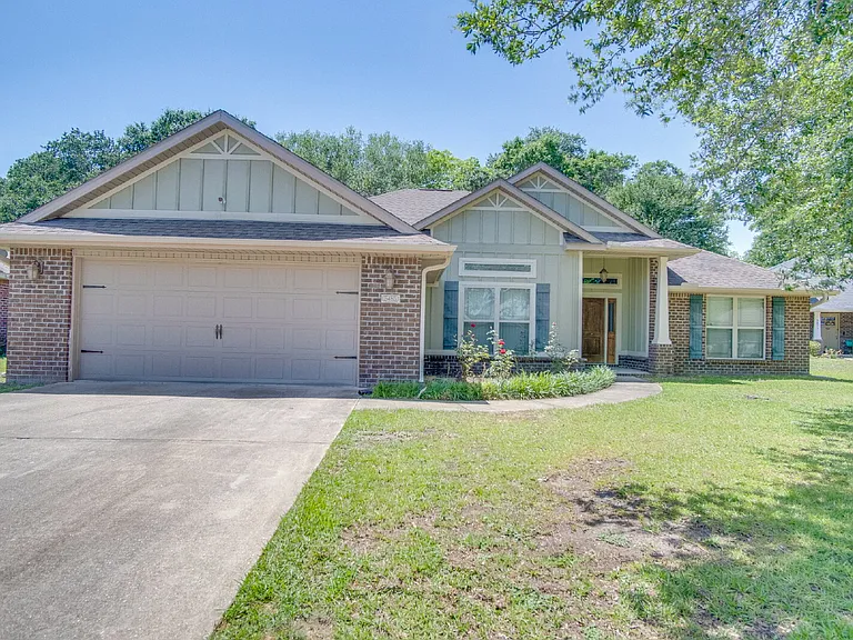5485 Tucker Cir — Photo 2