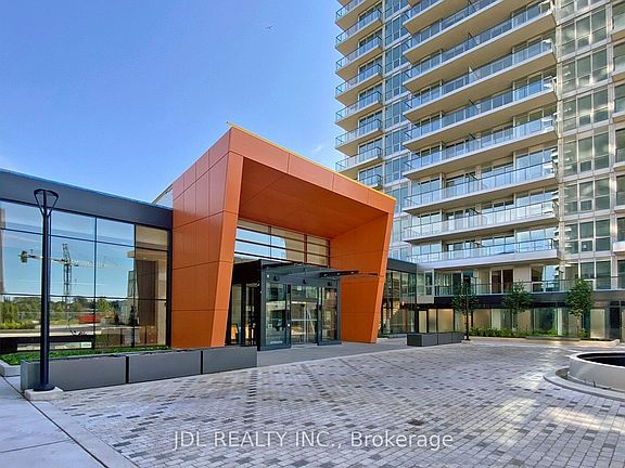 5th image of 95 McMahon Dr #Penthouse 4101