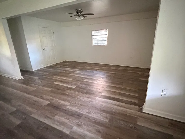 3301 Grant St — Photo 5