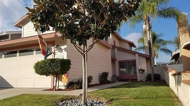 675 Lantana St — Photo 1