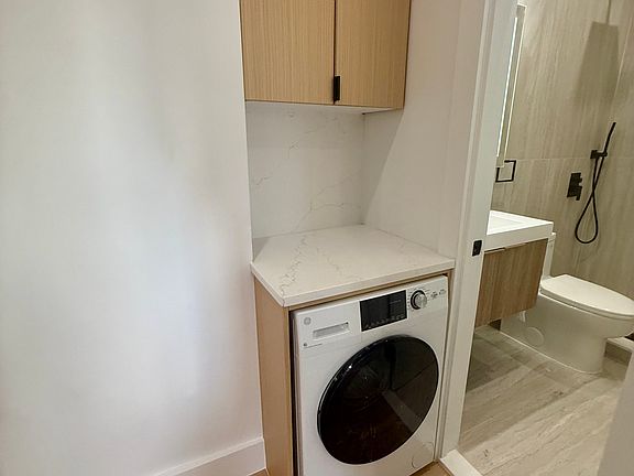 4th image of 169 Sullivan St APT 19