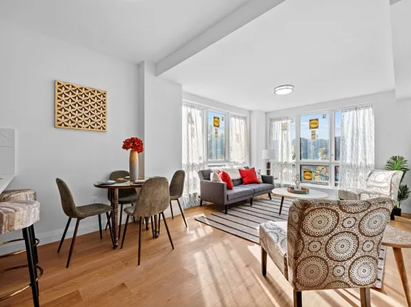 1302 83rd St #211, Brooklyn, NY 11228