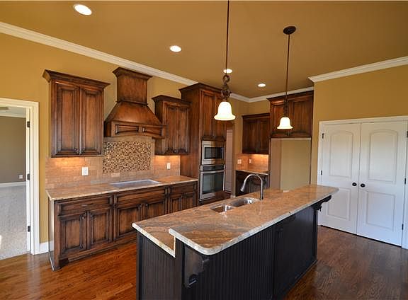 5th image of 203 Sagamore Dr #26