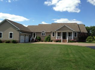 16648 Corinth Rd, Marion, IL 62959